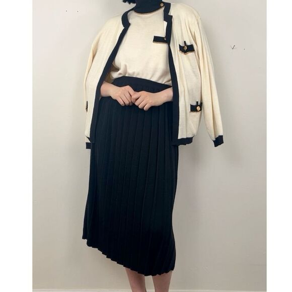 Vintage Chaus Black and Cream Wool Blend 3-Piece Knit Skirt Set - Picture 2 of 8